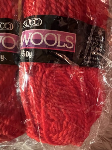 Pure Red Wool x 10 Carousel 5
