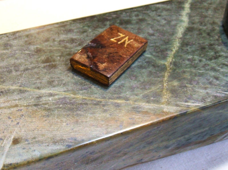 JEWELLERS ESTATE MUSEUM No.1 CABINET KAURI AMBER UNIQUE RARE MINIATURE BOOK Carousel 2