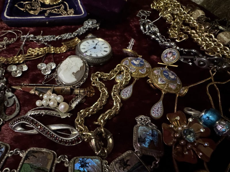 HUGE ESTATE LOT INCLUDING GOLD & SILVER62990727655554114