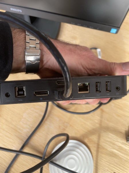 PC Monitors x 2 W-Hub62993529529858114