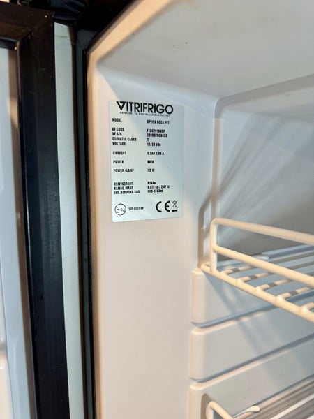 Vitrifrigo DP150i Chromelock Fridge Freezer - 150L 12/24V.62984192094593114