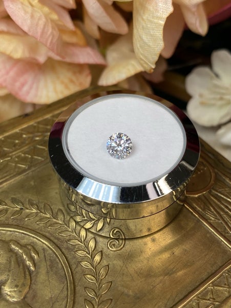 $1 RES ~ $758 Buy Now * 0.57ct Diamond Round Brilliant Laboratory Grown Carousel 1