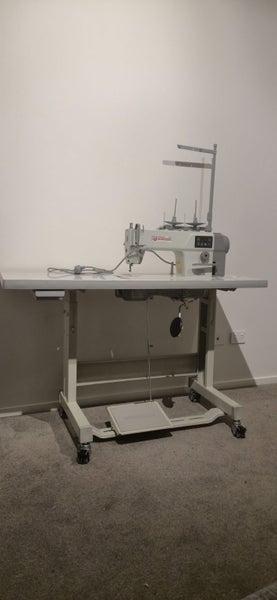 Industrial Sewing Machine – Model 142G-30CEA (Good Condition) Carousel 2