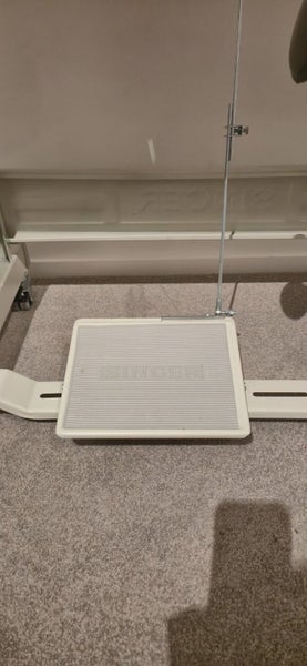 Industrial Sewing Machine – Model 142G-30CEA (Good Condition) Carousel 13