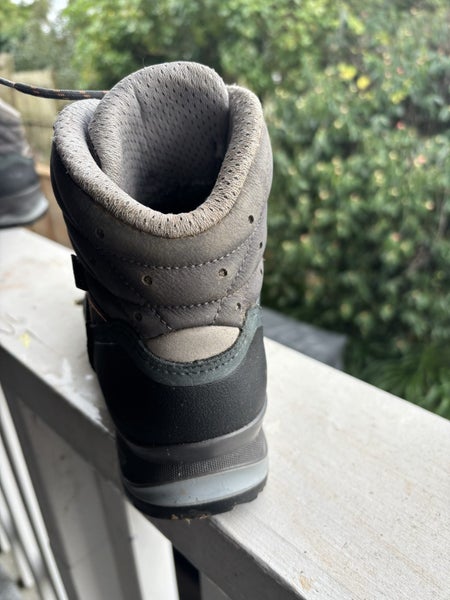LOWA women’s Lady Light GTX Uk 7, US 8.5, EU 4162978587950081112
