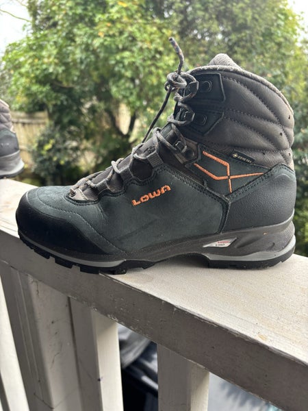 LOWA women’s Lady Light GTX Uk 7, US 8.5, EU 41629785879500811113
