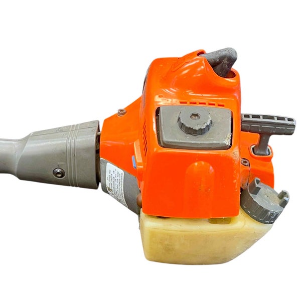 Husqvarna Weedeater 323L Carousel 4