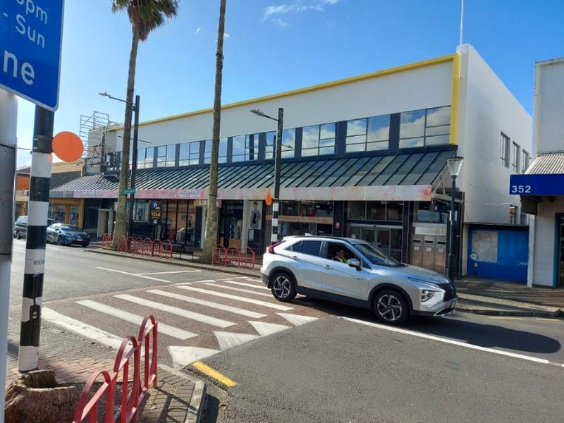 Image 1 of 6