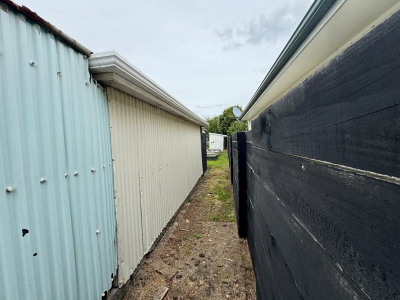 Garage and Carport62982323958530114