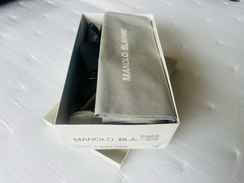 Manolo Blahnik Heels Carousel 5