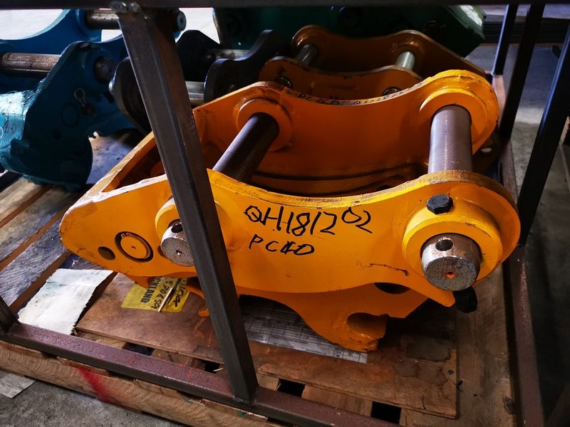 Digger Quick Hitch for PC05 20 30 40 PC50 PC60 PC120 SH120 U17 U20 U35 Carousel 2