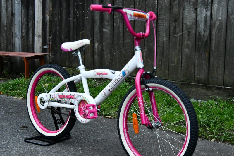20inch Accelor8 kids BMX Carousel 1