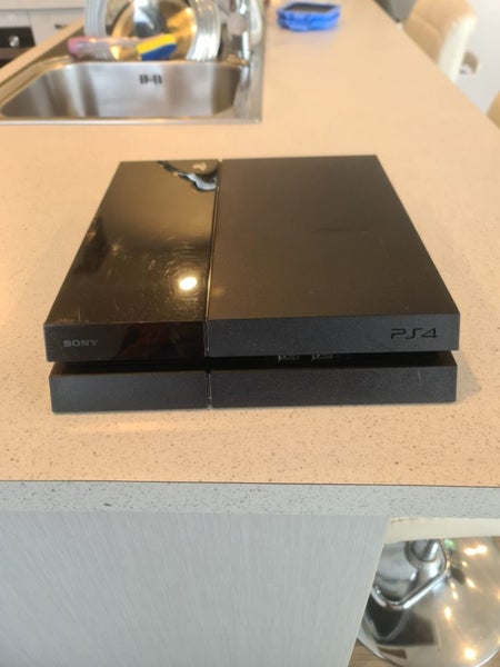 $1 Reserve Playstation 4 500GB (PS4) CUH-1002A Carousel 1