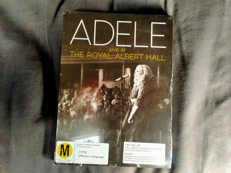 Adele Live at the Royal Albert Hall DVD Carousel 1