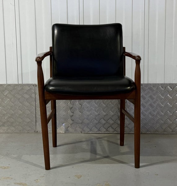 Mid Century Finn Juhl Backhouse chair Carousel 2
