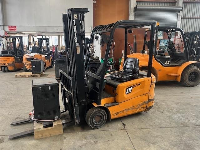 2017 Hangcha FORKLIFT 1.8 Ton Hangcha Electric... Carousel 1