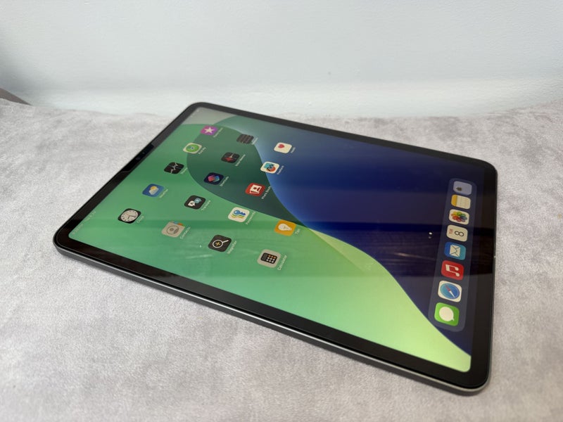 Apple iPad Pro 11" Gen 3 Wifi 128GB Carousel 1