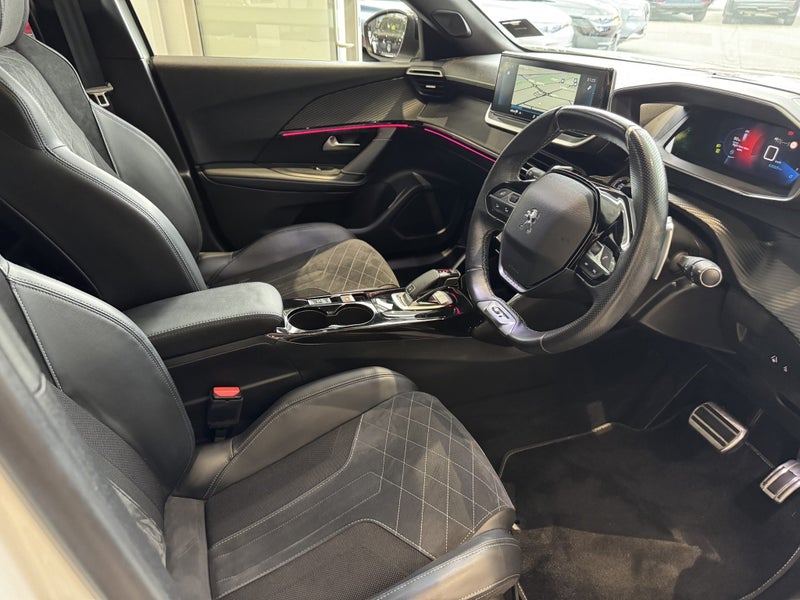 2021 Peugeot 2008 GT 1.263612523161985111