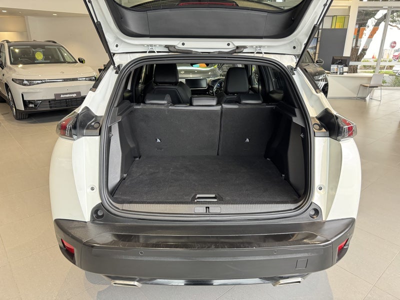 2021 Peugeot 2008 GT 1.263612523161985114