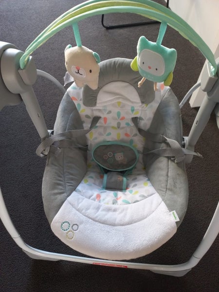 Ingenuity portable baby swing Carousel 1