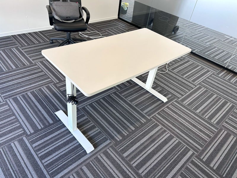 $1 reserve Electric Height adjustable Desk (White)62992596477315111
