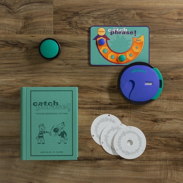 Catch Phrase: Classic Game - Vintage Bookshelf Edition Carousel 2