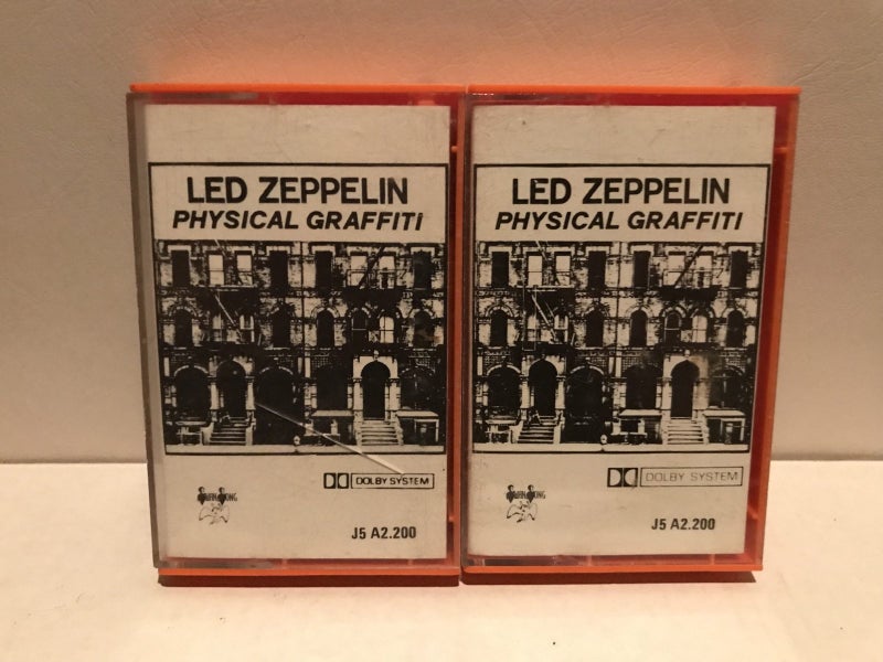 Led Zeppelin II + Physical Graffiti Carousel 1