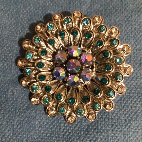 Brooch From Collection Lot of Old Vintage Brooches Stunning Lovely Jewellery #18 Carousel 1