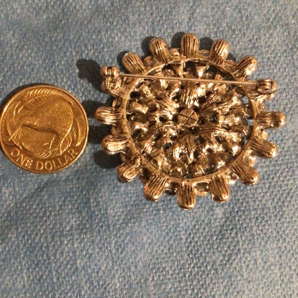 Brooch From Collection Lot of Old Vintage Brooches Stunning Lovely Jewellery #18 Carousel 2