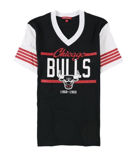 Mitchell & Ness Womens Chicago Bulls Graphic T-Shirt, NWT Carousel 1