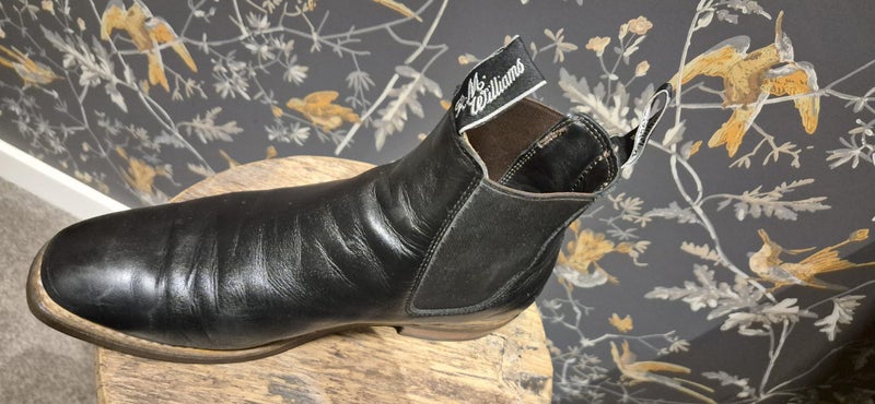 RM Williams boots Carousel 2