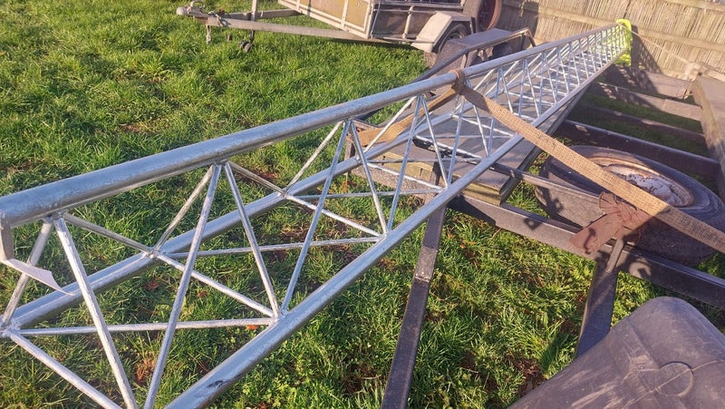 6.5m (22ft) galvanized lattice tower Carousel 3