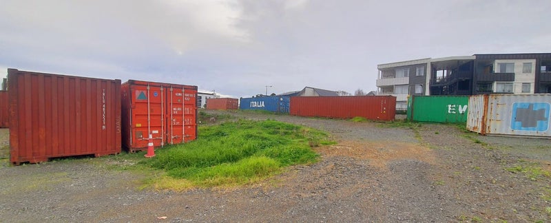 12x Standard 40 Ft Containers for sale63002307979011116