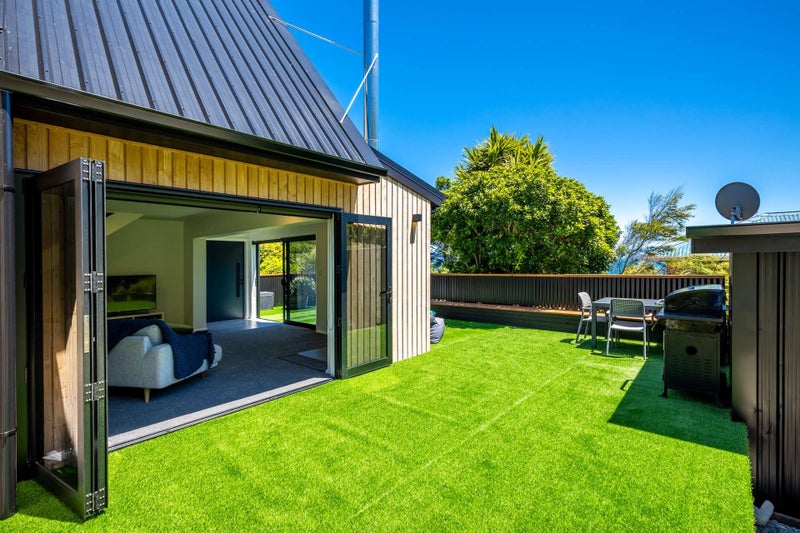 Spacious, Stylish, and Secluded!63612919342721114