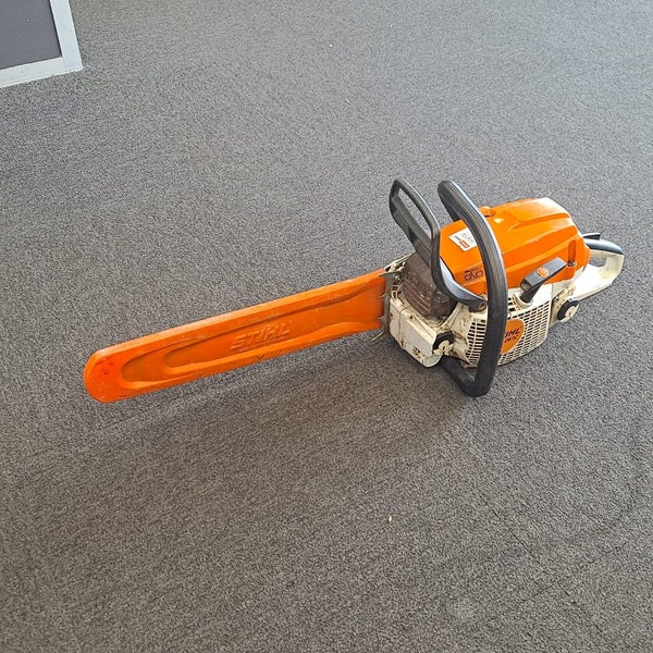 Faulty Stihl Chainsaw MS261C *Selling as parts* Carousel 1