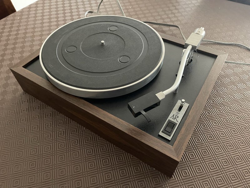 Acoustic Reasearch XB-1 Vintage Turntable Carousel 1