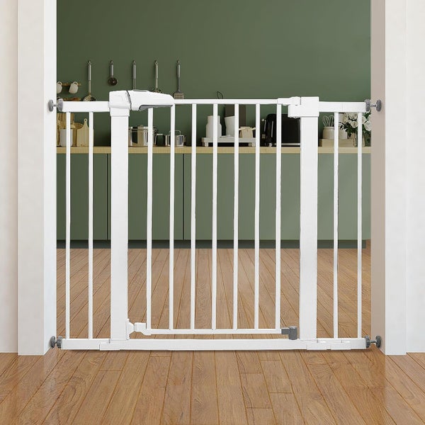 Baby Dog Gate for Doorways and Stairs 105-114cm Carousel 1