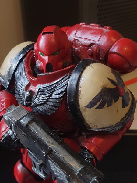 FIRST BORN BLOOD RAVEN Space marine figure Carousel 1
