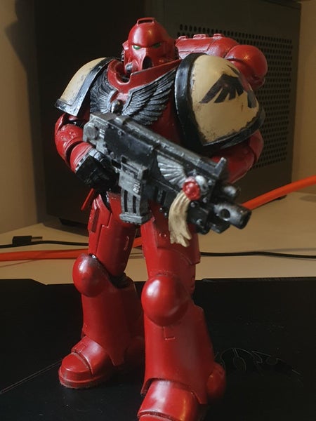 FIRST BORN BLOOD RAVEN Space marine figure Carousel 10