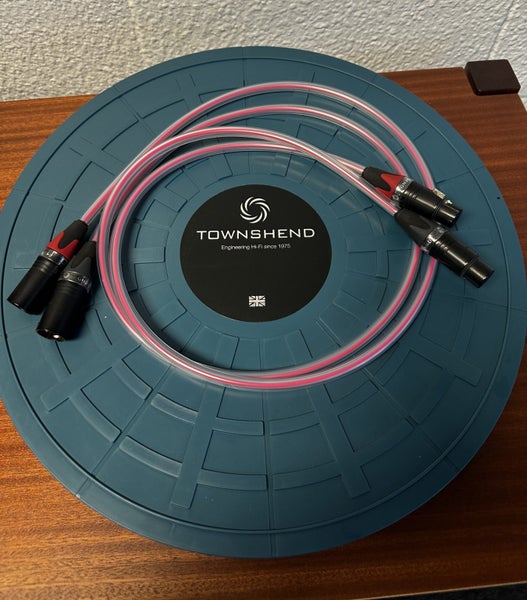 Townshend Fractal XLR Interconnects 1m Carousel 1