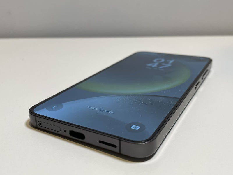 Samsung Galaxy S24 - Titanium Grey - 256GB63001012738563111