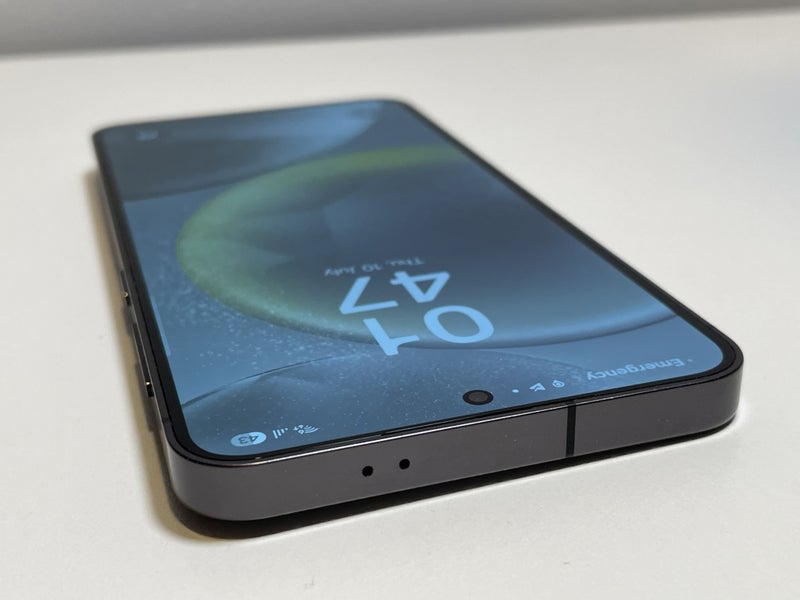 Samsung Galaxy S24 - Titanium Grey - 256GB63001012738563112
