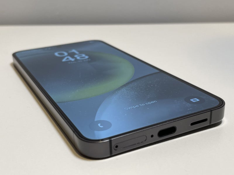 Samsung Galaxy S24 - Titanium Grey - 256GB63001012738563114