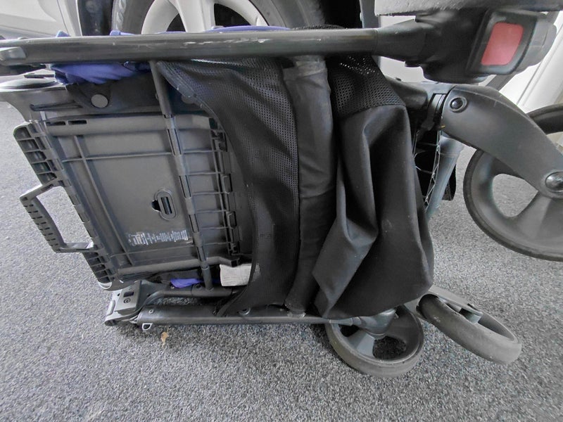Armadillo Stroller/Pram by Mamas and Papas Carousel 14