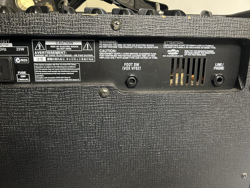 Vox amplifier AD15VT Carousel 4