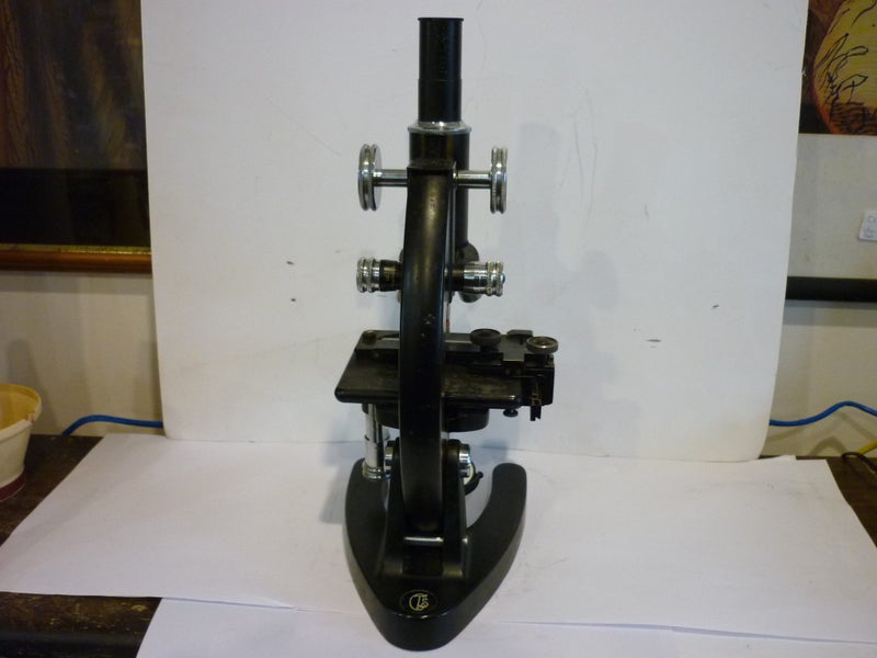 MICROSCOPE. COOKE, THORNTON & SIMS. ENGLAND. Carousel 18