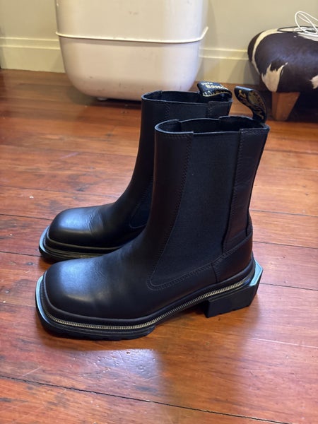 Dr Martens Maybole Chelsea boots (W38) never worn62993530774658113