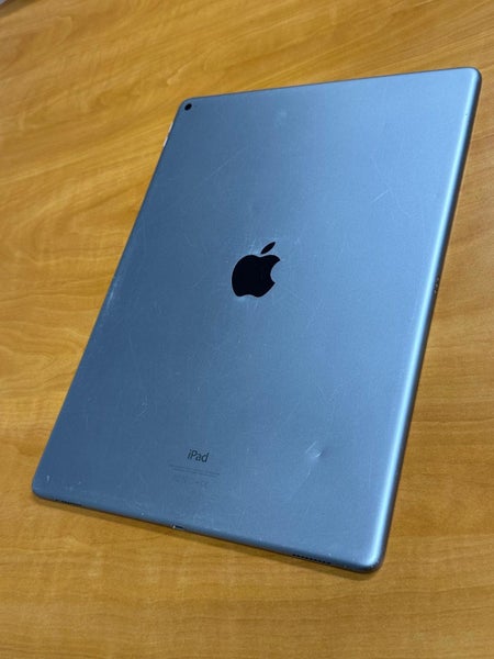 Apple iPad Pro 12.9" 1st Generation 32GB Space Grey Wifi Carousel 2