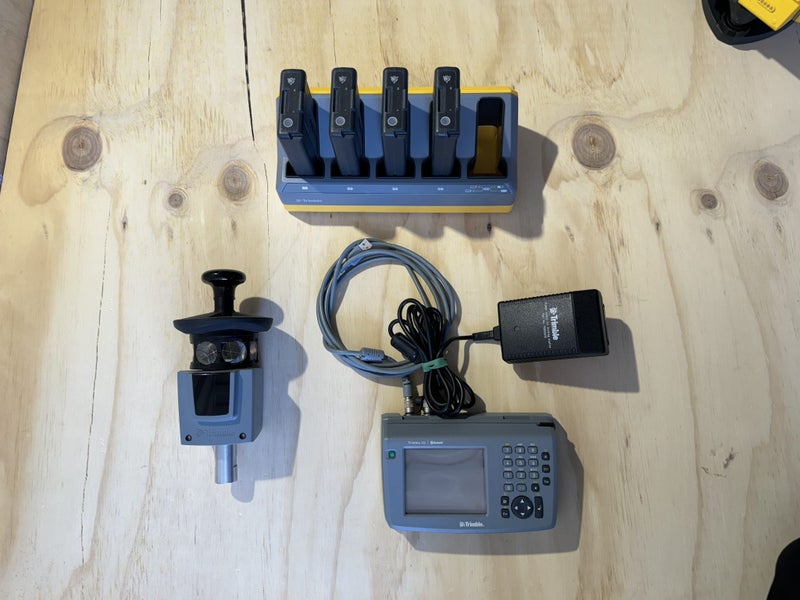 Complete Professional Survey Kit - Trimble S6 Total Station + R10 GNSS + TSC763002934455554112