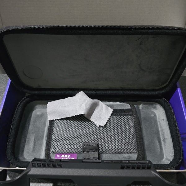 Asus ROG Ally X 1TB + ASUS Premium Travel Case + Grip + MORE62995623756803113